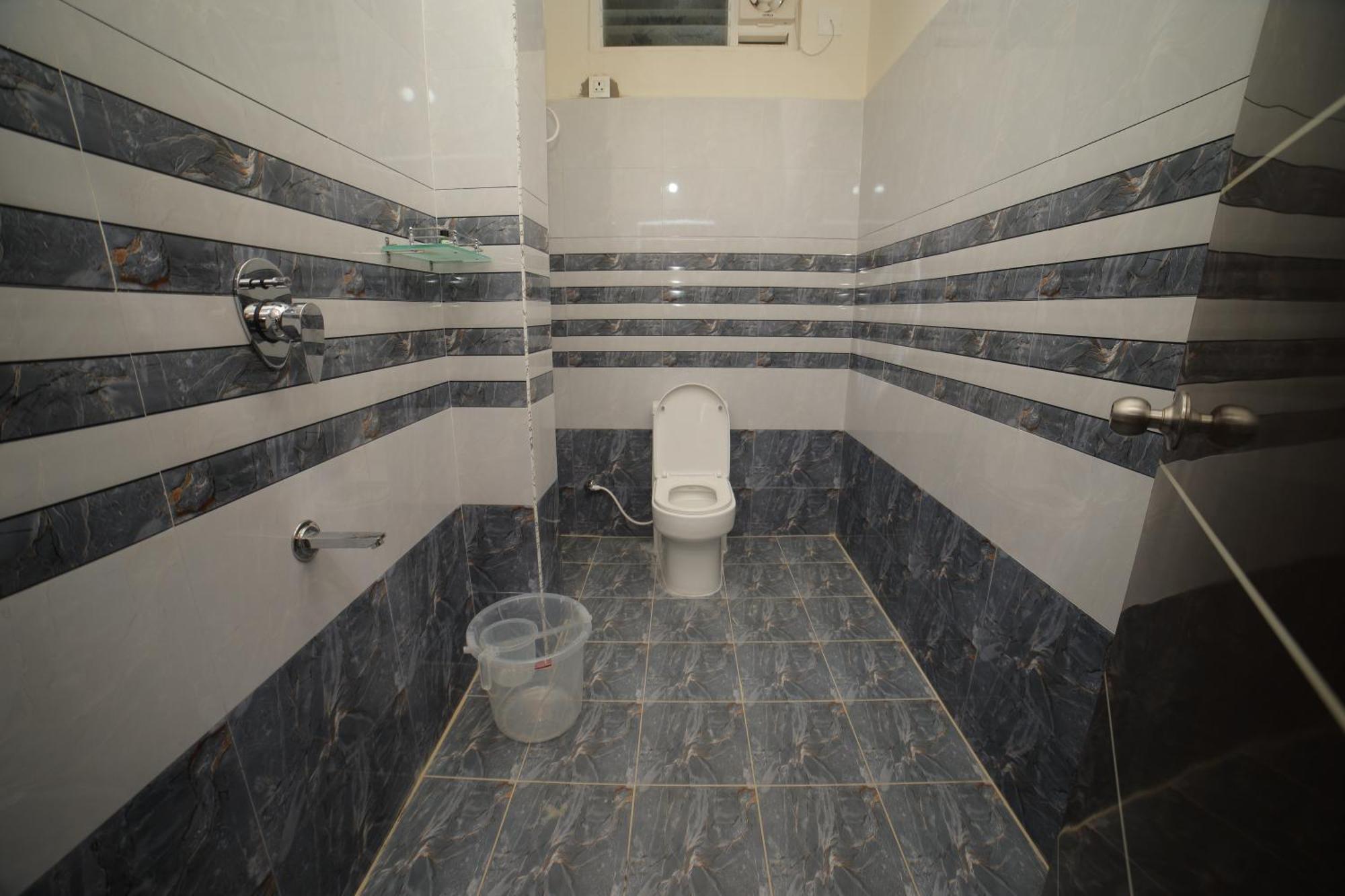 Sri Ganesh Residency Hotel Tirupati Bagian luar foto