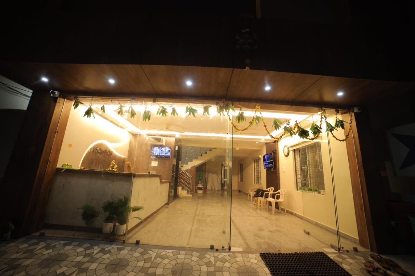 Sri Ganesh Residency Hotel Tirupati Bagian luar foto