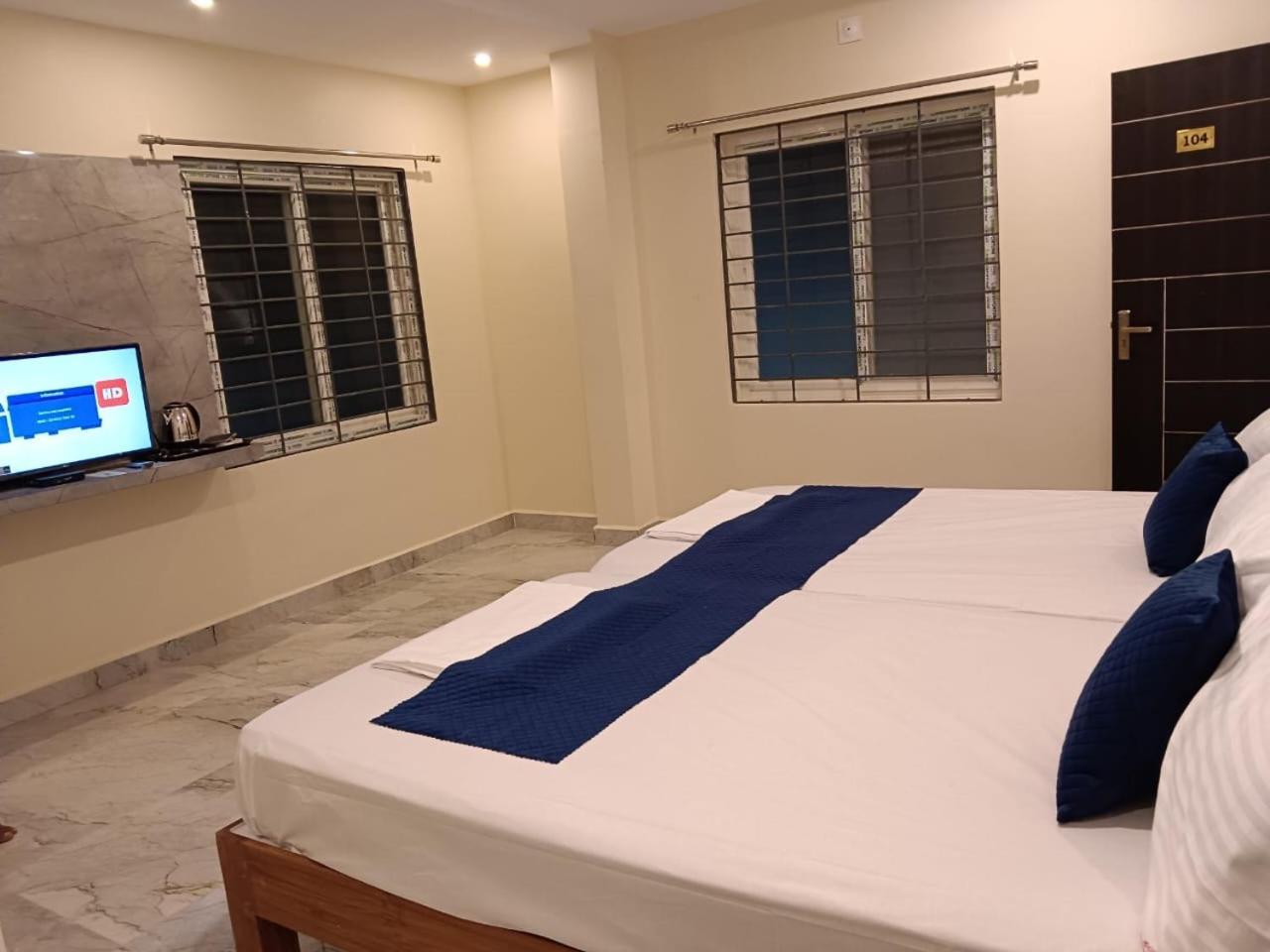 Sri Ganesh Residency Hotel Tirupati Bagian luar foto