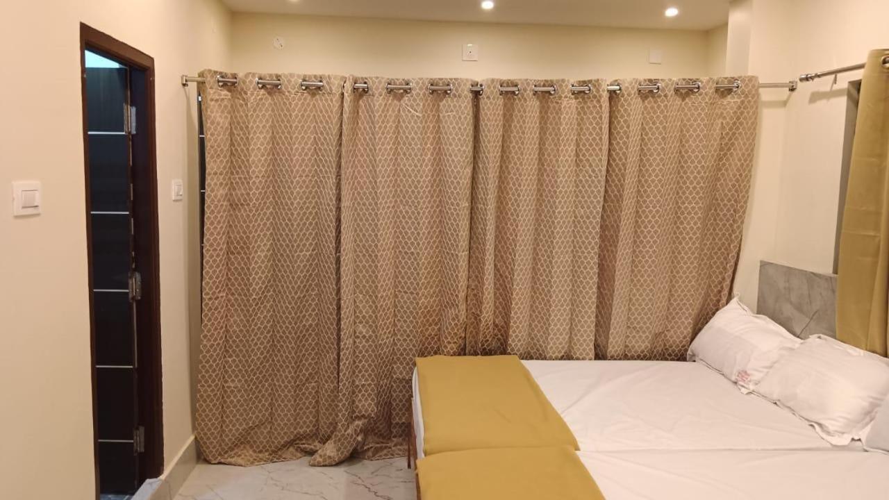 Sri Ganesh Residency Hotel Tirupati Bagian luar foto